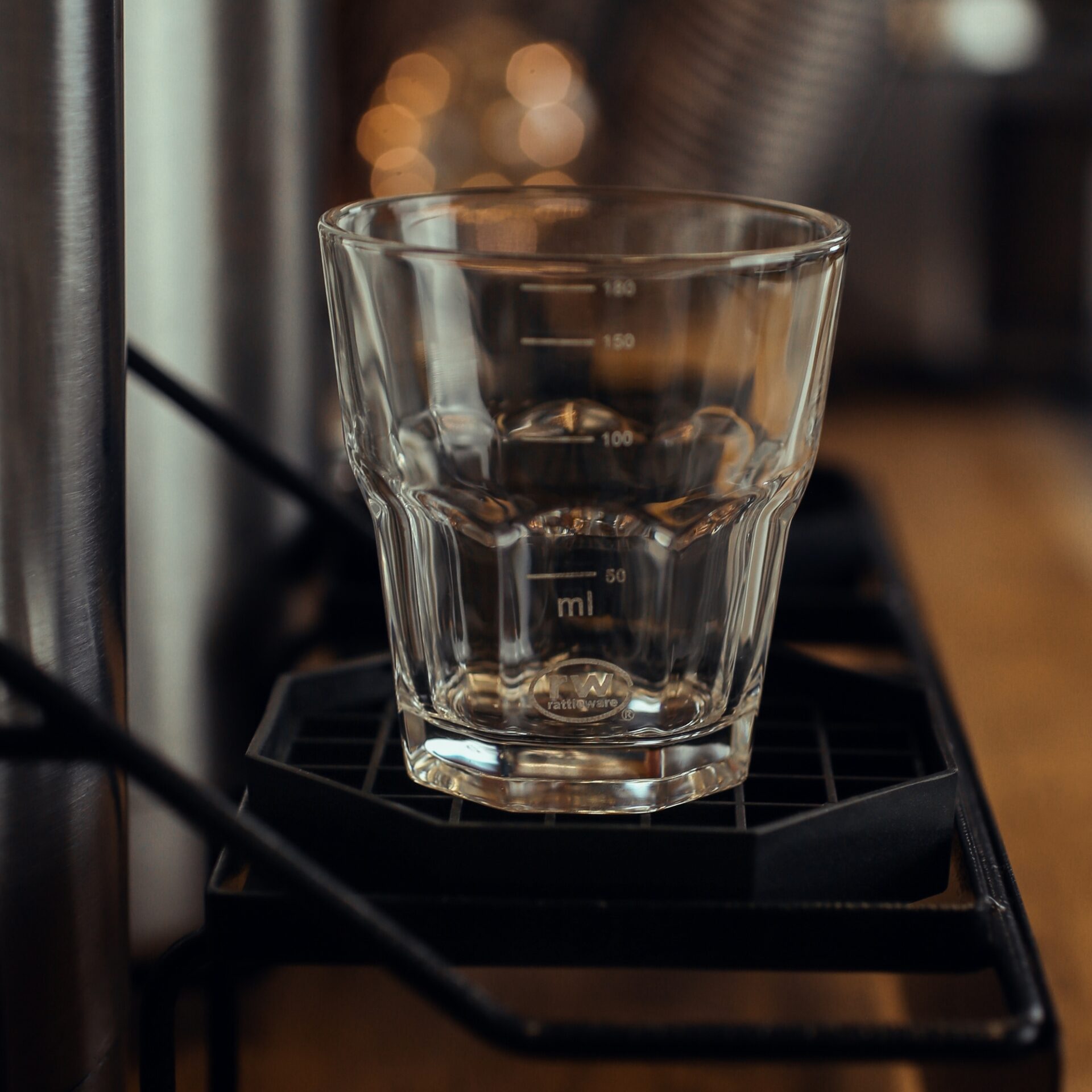 200ml Glass, with Graduations - Image 3