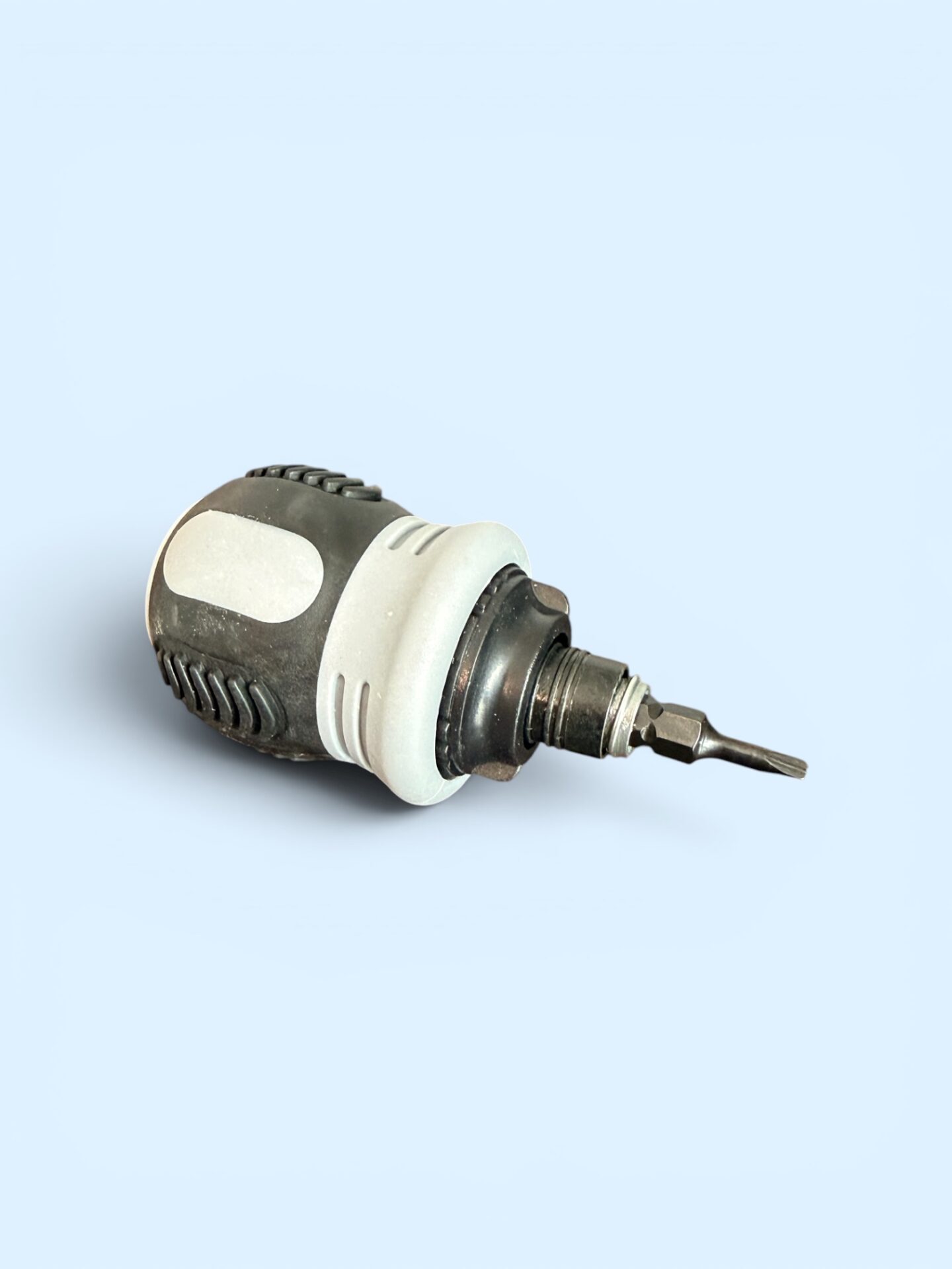 Stubby Screwdriver with Interchangeable Tips - Image 4